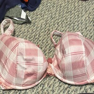 Cacique Coral and White Bra